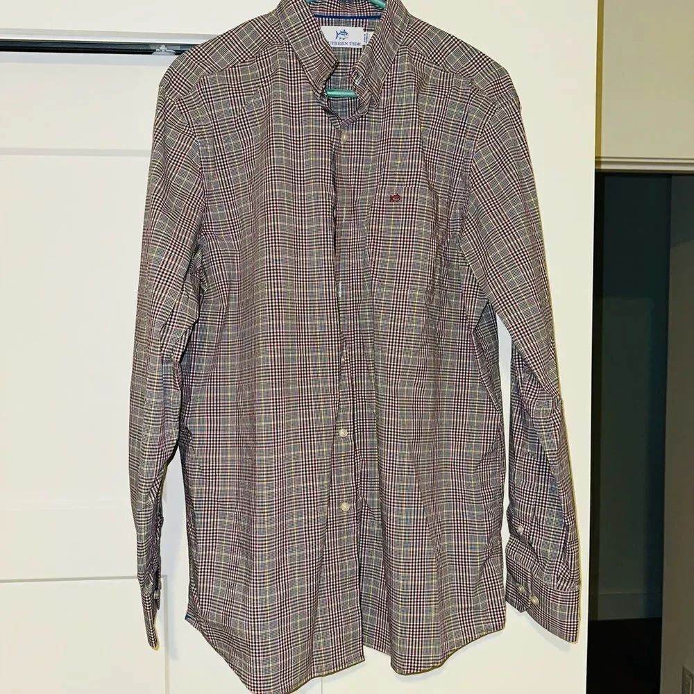 Men's Southern Tide Longsleeve SIZE L